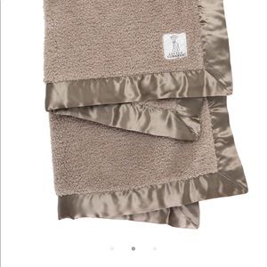 Little Giraffe Bella Blanket